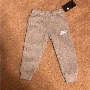Nike boys pants, size 3t